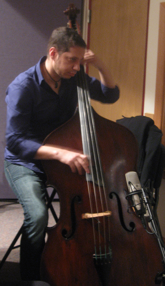 Bijoux Barbosa on bass